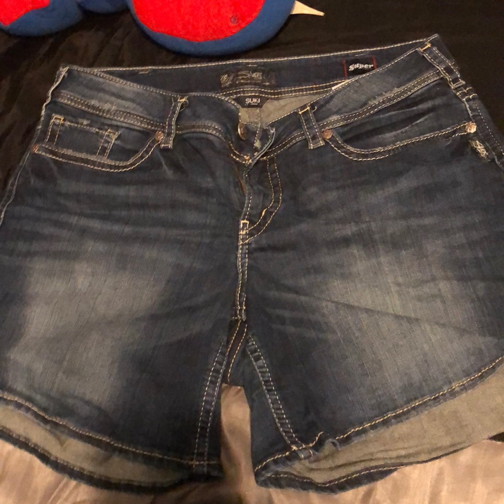 Size 18 Suki mid short length 5